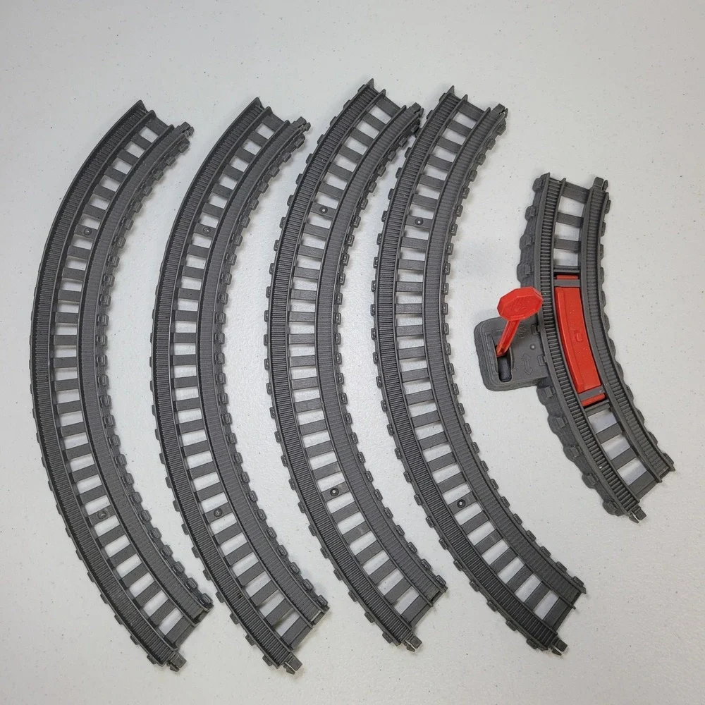 Thomas and Friends TrackMaster Replacement Curved Track with‎ Stop Switch GLK80